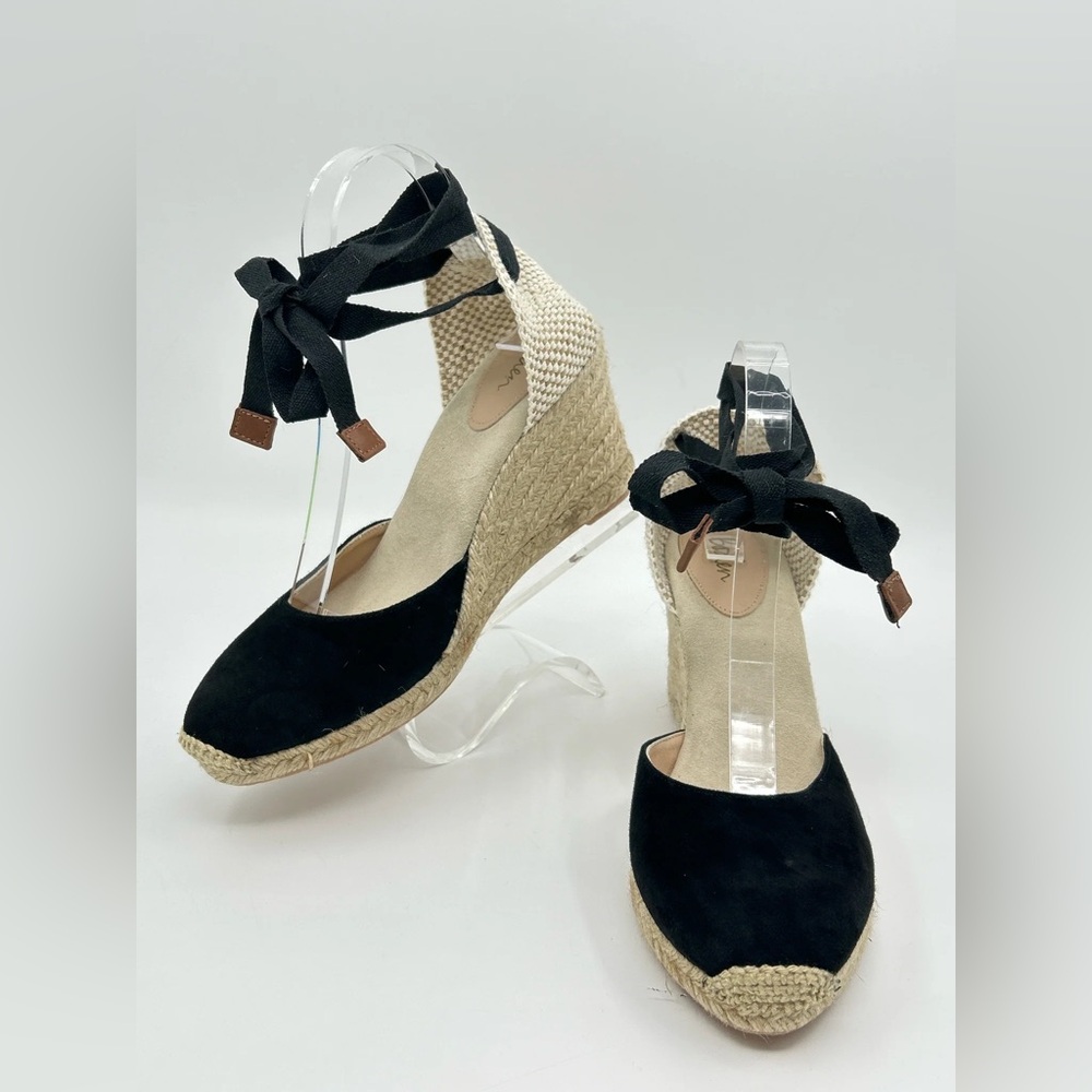 Boden Lace-Up Heeled Espadrilles – Neutral & Black Suede – Size 41 – 3.5” Heel - Picture 7 of 8